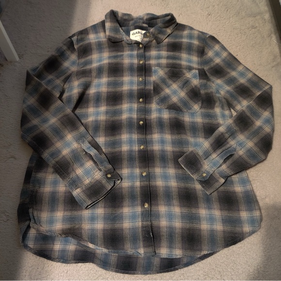 Garage Women's Blue and Black Plaid Flannel Button-Down Shirt Boyfriend Fit - Picture 2 of 7